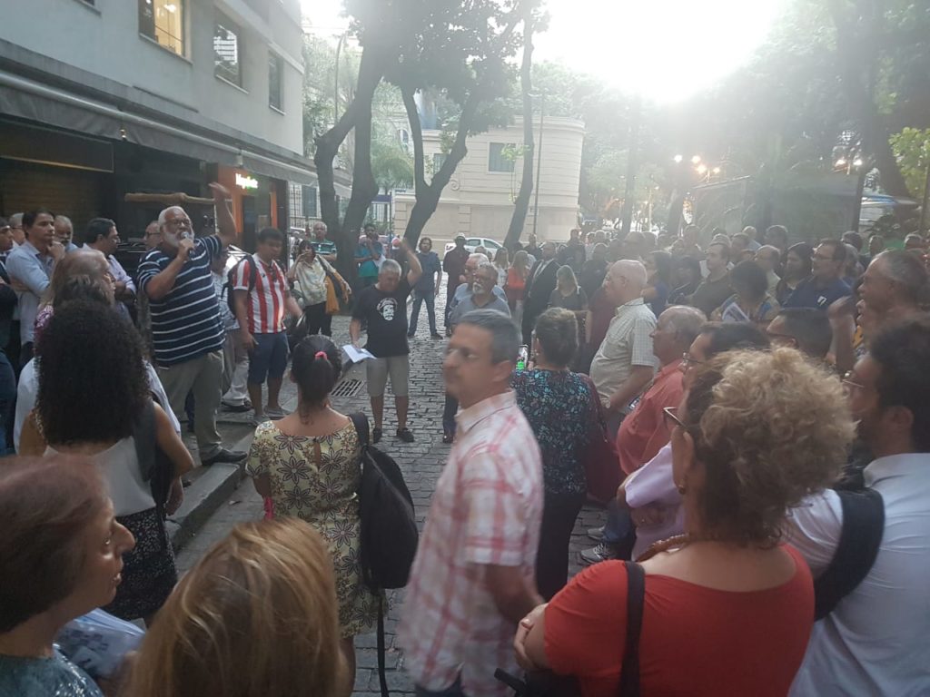 Assembleia da Estácio rejeita proposta da Universidade