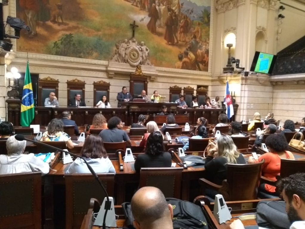 Audiência pública debate violência nas escolas