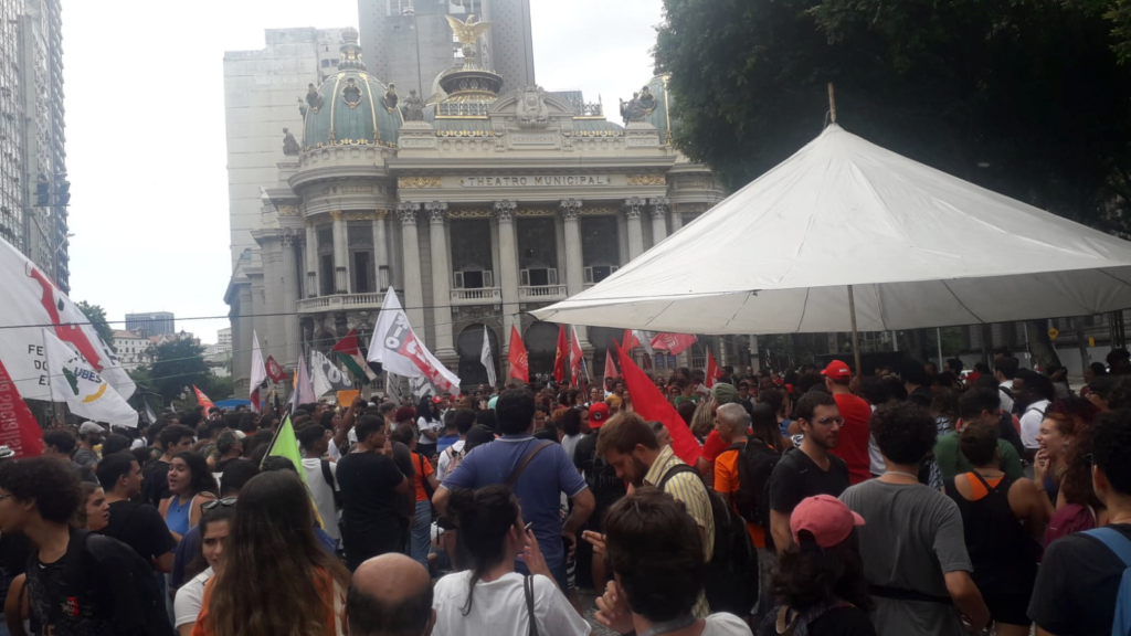 Estudantes, na Cinelândia, contra o “Novo Ensino Médio”; Veja fotos
