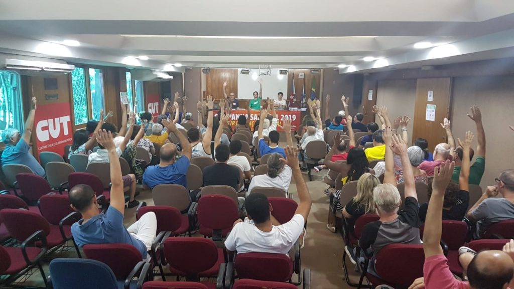 Educação Básica: assembleia aprova adesão à GREVE NACIONAL DA EDUCAÇÃO
